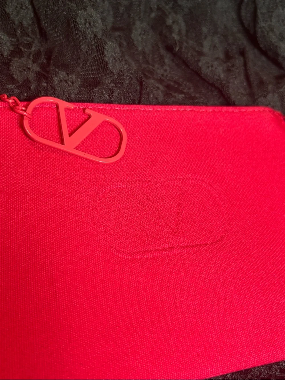 NWT Valentino Beauty Red Cotton Canvas V Logo Cosmetic Pouch Makeup Bag Travel